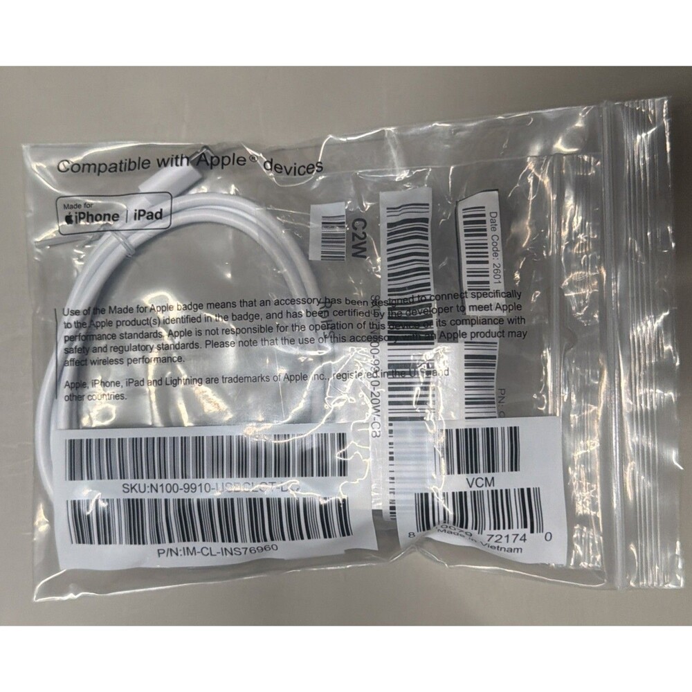 New Apple USB-C To Lightning Charging Cabel- 1M- White- With Charging Block